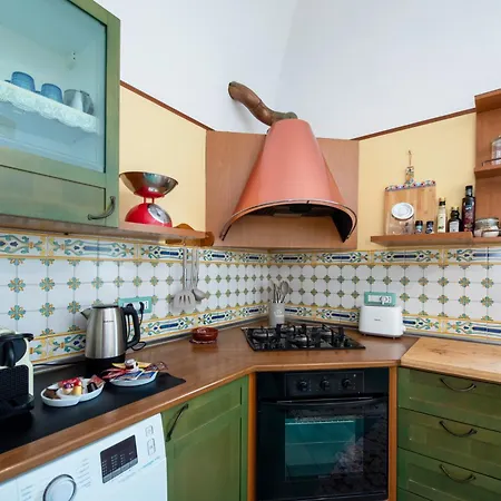 Amalpha Domus 100 Sqm With Ac Wifi And Balcony - 3rd Floor, 50 Steps In The Building *