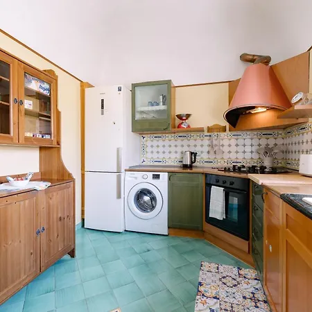 Amalpha Domus 100 Sqm With Ac Wifi And Balcony - 3rd Floor, 50 Steps In The Building * Амальфи