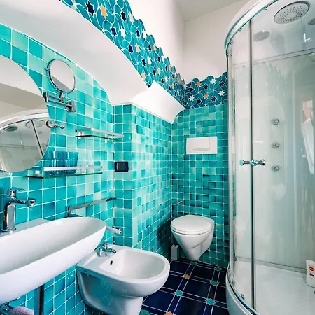 Amalpha Domus 100 Sqm With Ac Wifi And Balcony - 3rd Floor, 50 Steps In The Building Apartamento *