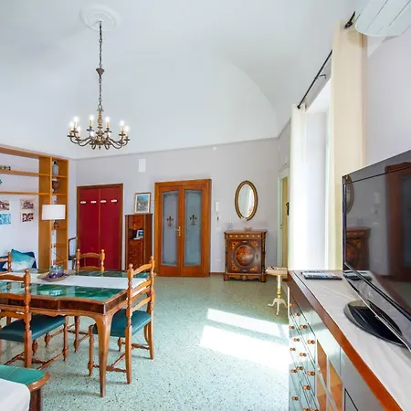 Amalpha Domus 100 Sqm With Ac Wifi And Balcony - 3rd Floor, 50 Steps In The Building Apartamento *